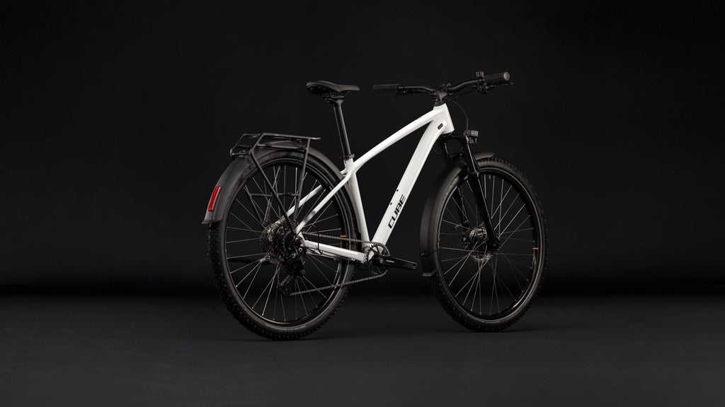 Cube Aim ONE FE  metallicwhite´n´black (2027)