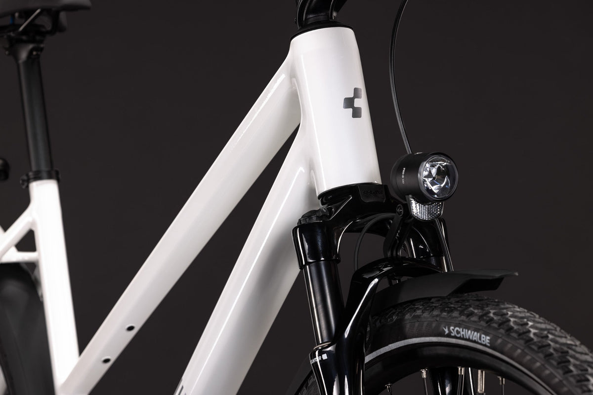 Cube Kathmandu Pro Trapez metallicwhite´n´chrome (2027)