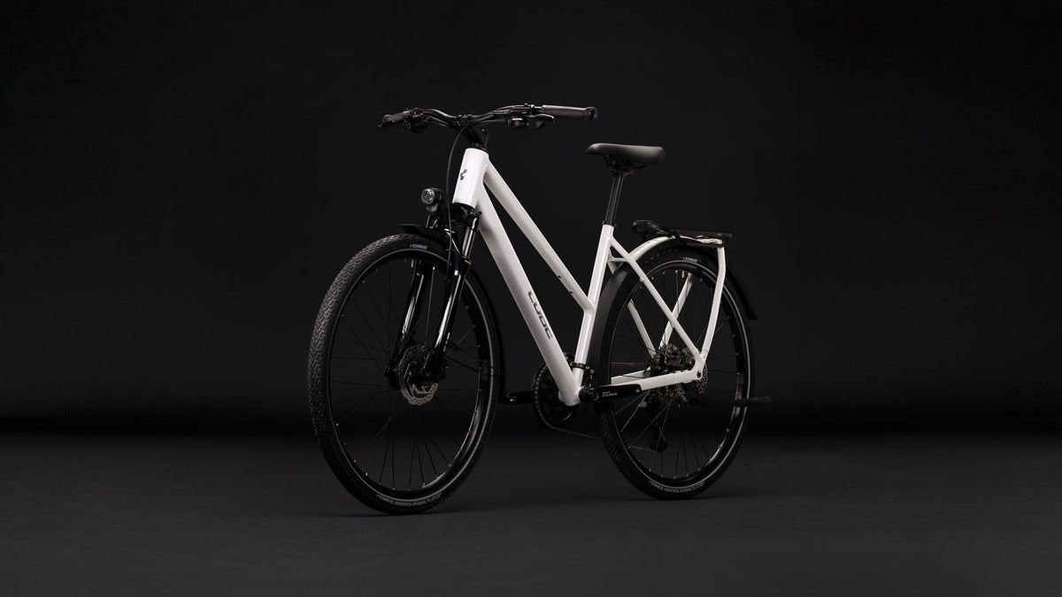 Cube Kathmandu Pro Trapez metallicwhite´n´chrome (2027)