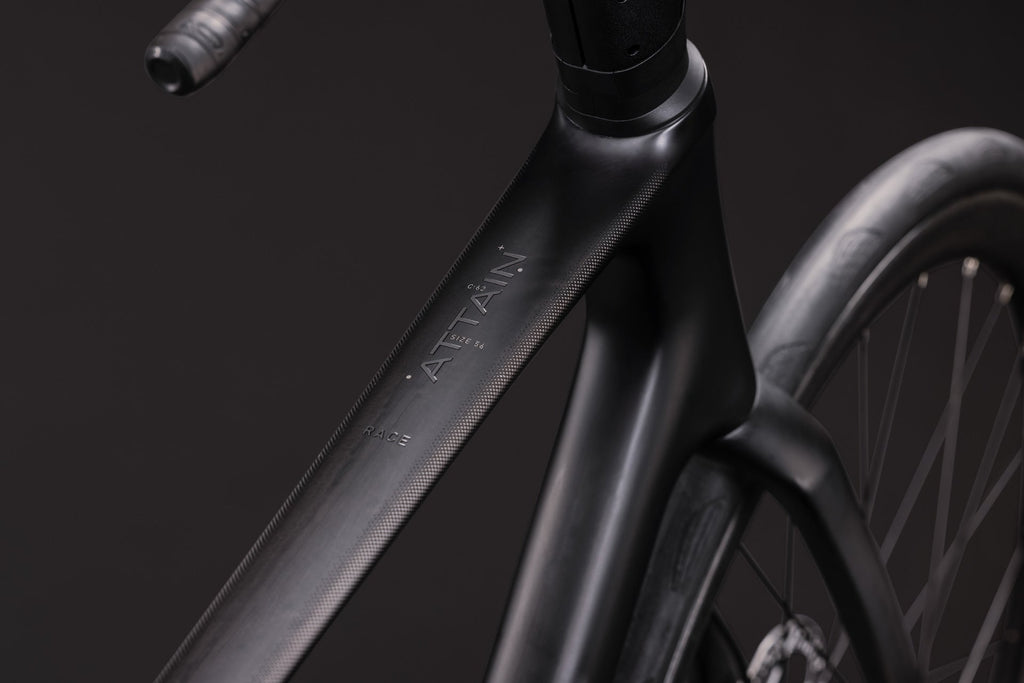 Cube Attain C:62 Race carbon´n´coalchrome (2027)