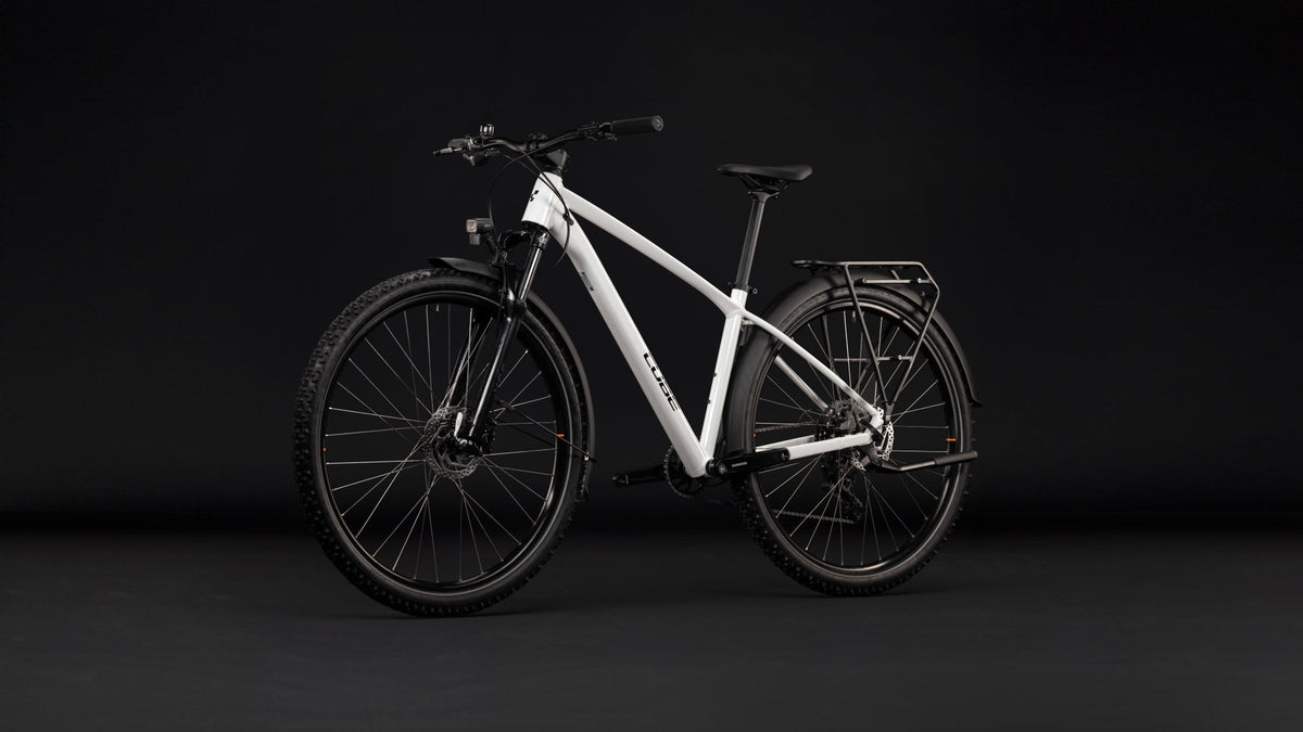 Cube Aim ONE FE  metallicwhite´n´black (2027)