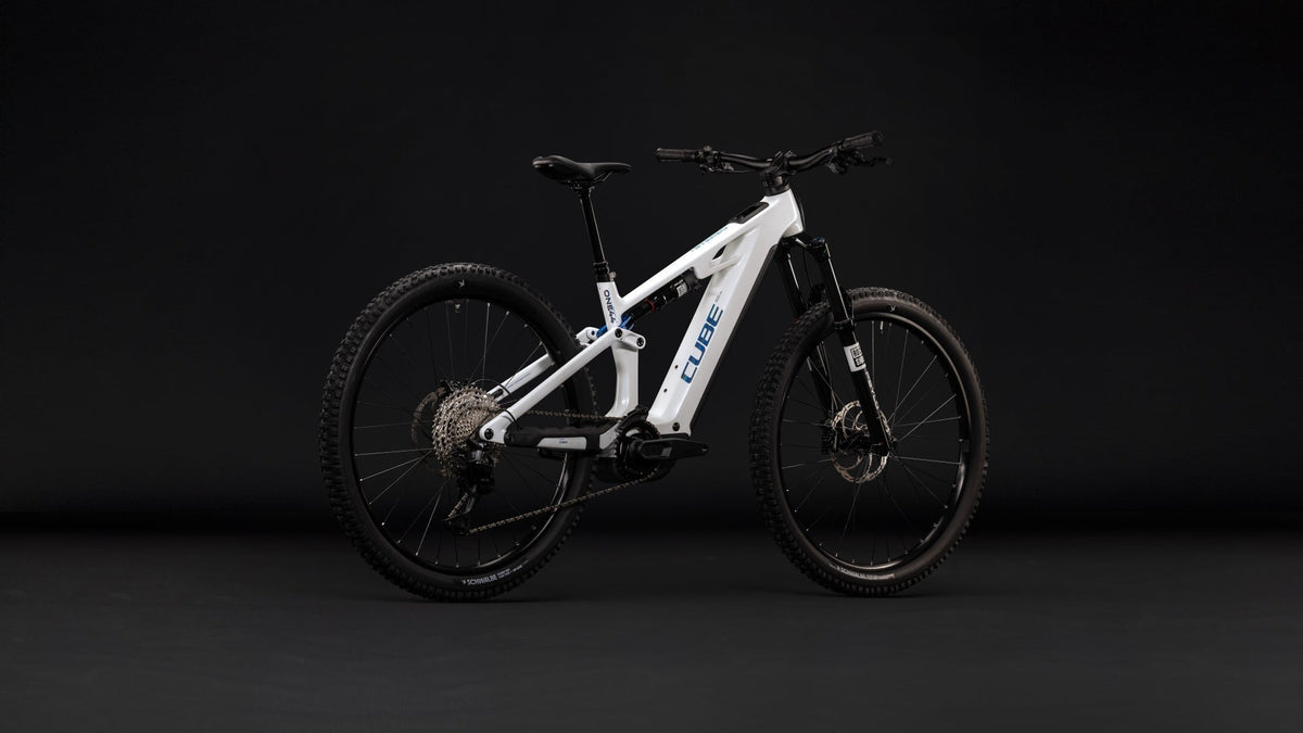 Cube Stereo Hybrid ONE44 HPC Pro 800  metallicwhite´n´blue (2027)