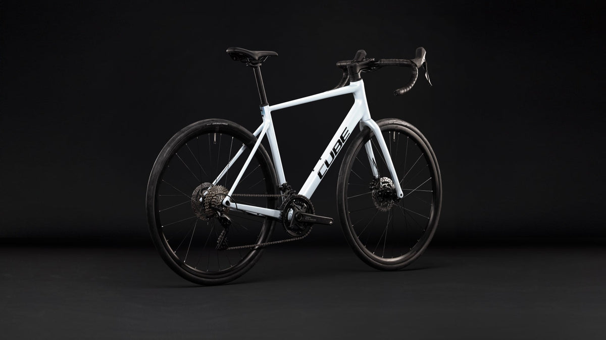 Cube Attain Race  glacier´n´black (2027)