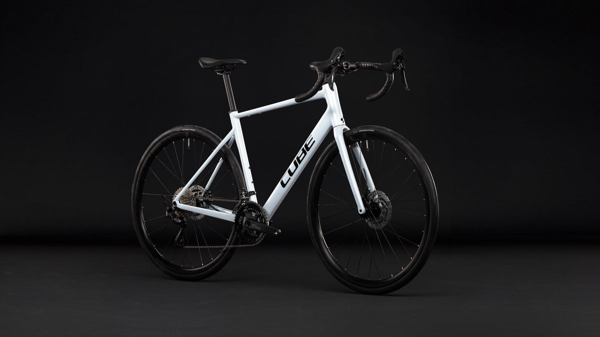 Cube Attain Race  glacier´n´black (2027)